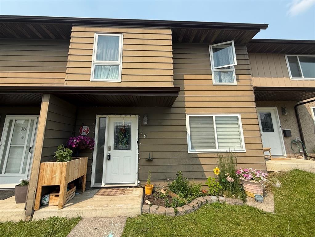318-457 Collinge Road, Hinton, AB - Outdoor