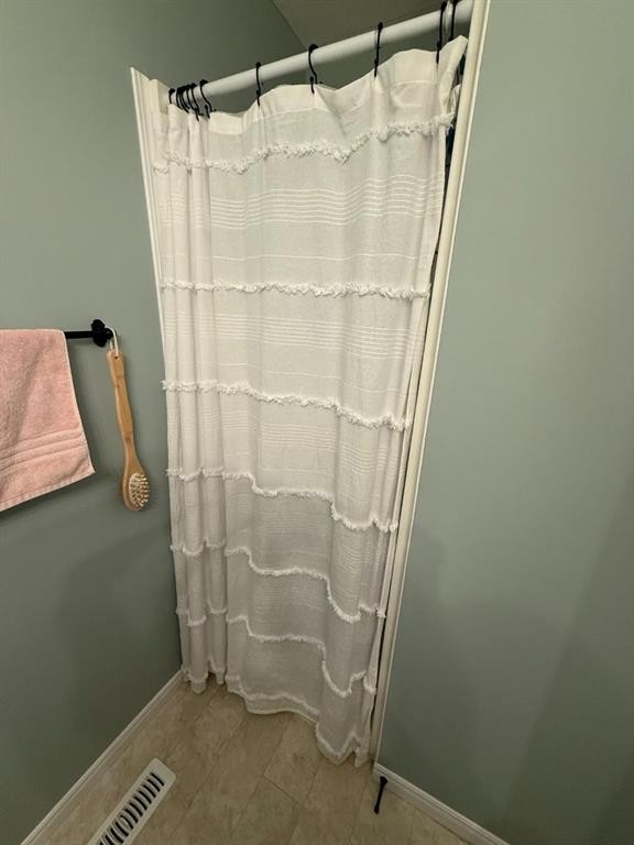 8 Harolds Hollow, Whitecourt, AB - Indoor Photo Showing Bathroom