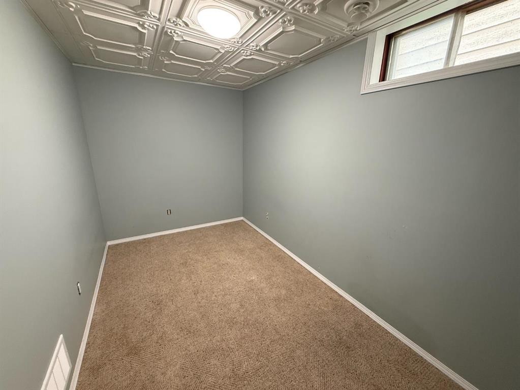 8 Harolds Hollow, Whitecourt, AB - Indoor Photo Showing Other Room