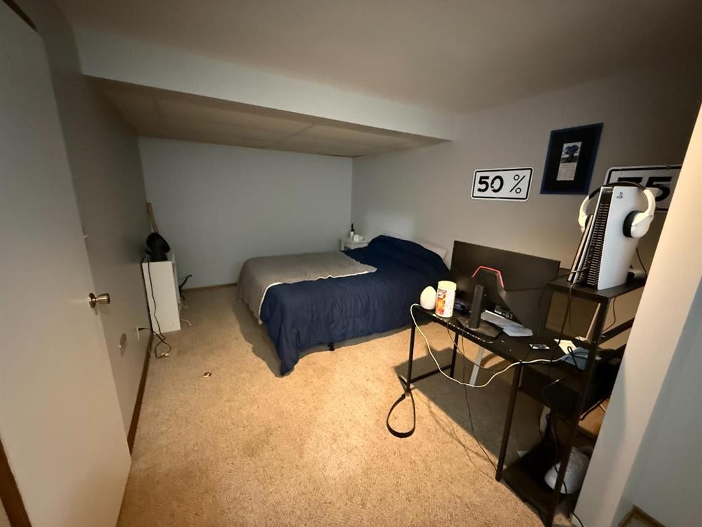 8 Harolds Hollow, Whitecourt, AB - Indoor