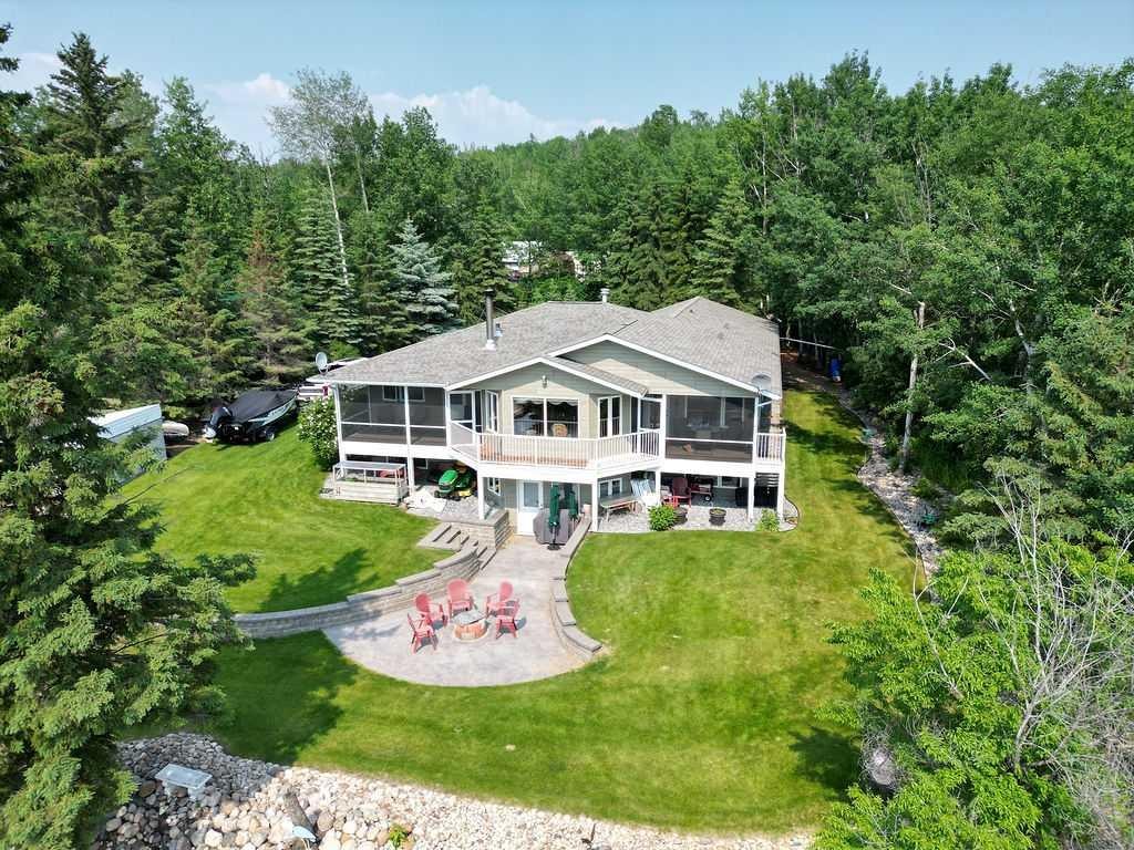 412 Willow Drive, Sunset Beach, AB