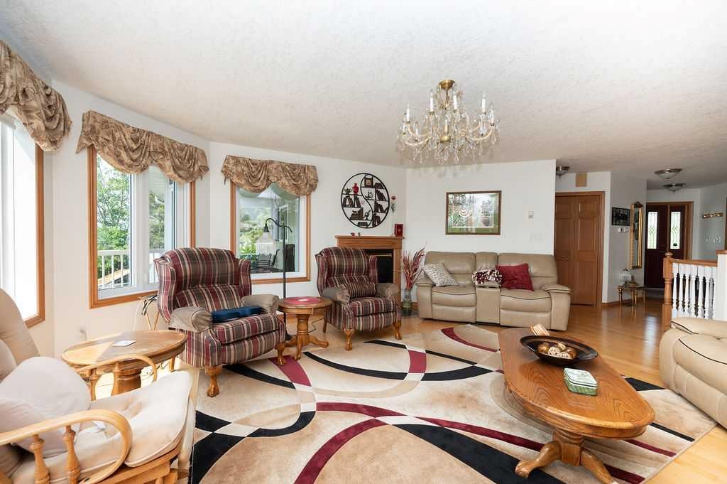 412 Willow Drive, Sunset Beach, AB