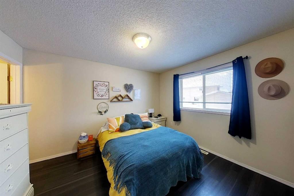 5802-12 Avenue, Edson, AB