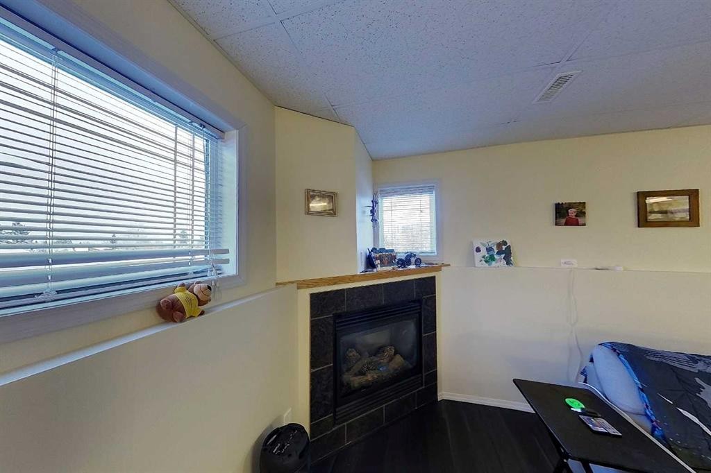 5802-12 Avenue, Edson, AB