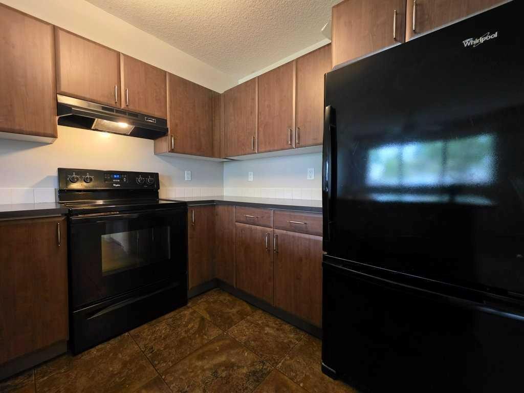 102-709 6 Ave Se, Slave Lake, AB