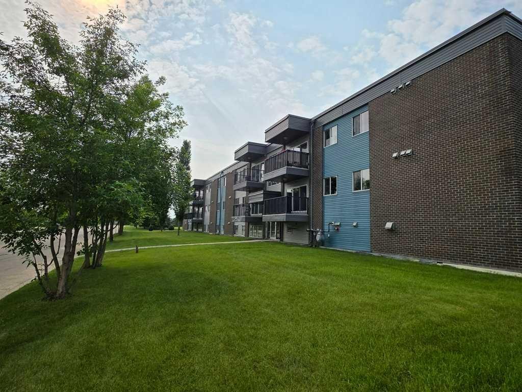 102-709 6 Ave Se, Slave Lake, AB