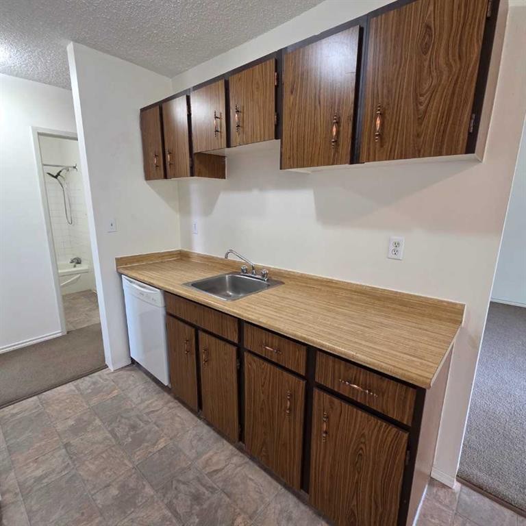 316A-5611 10 Avenue, Edson, AB
