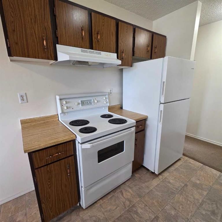 316A-5611 10 Avenue, Edson, AB