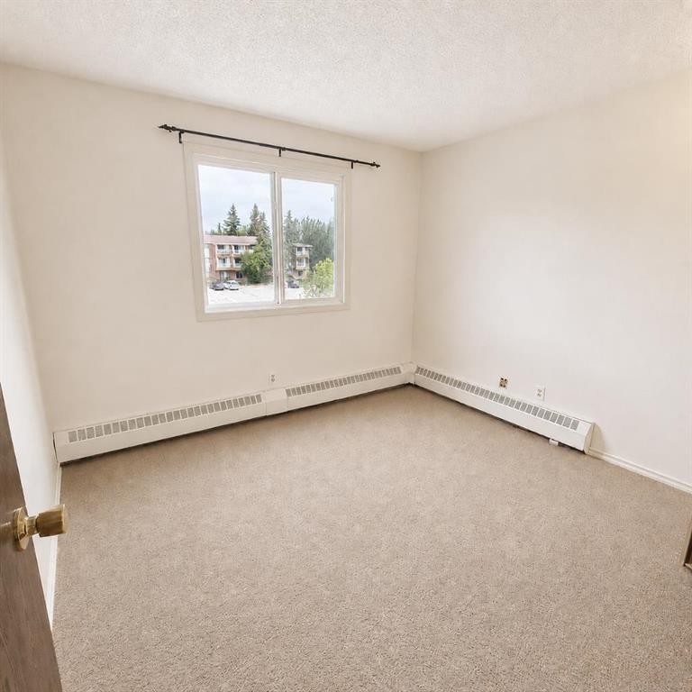 316A-5611 10 Avenue, Edson, AB