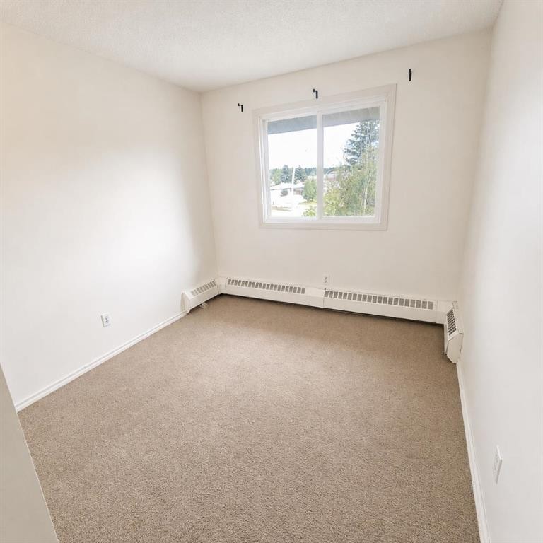 316A-5611 10 Avenue, Edson, AB