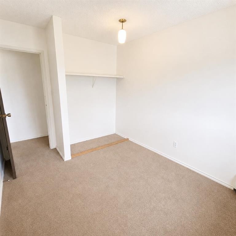 316A-5611 10 Avenue, Edson, AB