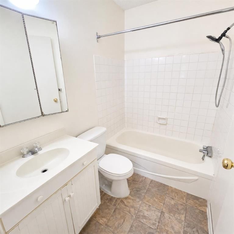 316A-5611 10 Avenue, Edson, AB