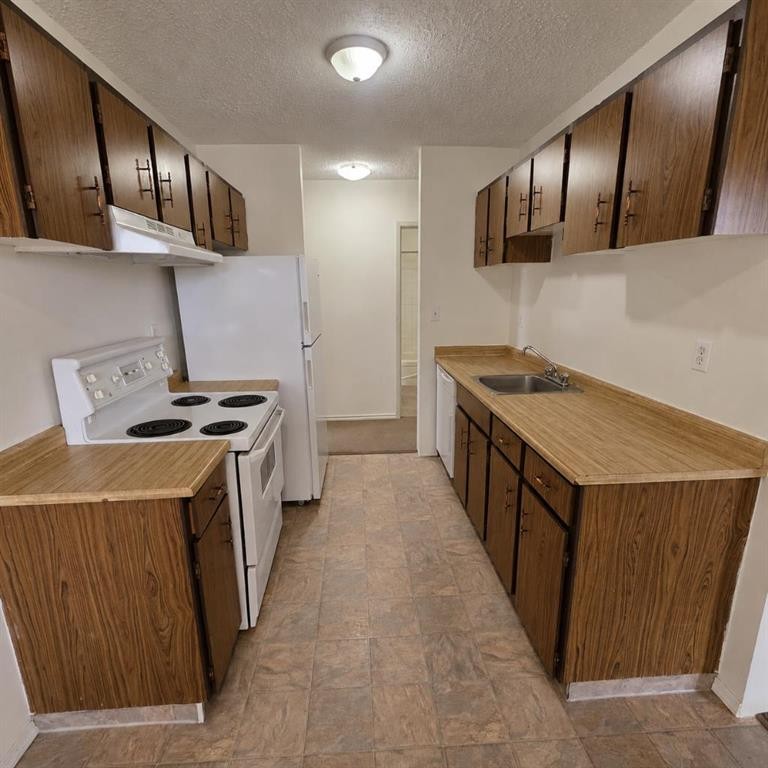 316A-5611 10 Avenue, Edson, AB