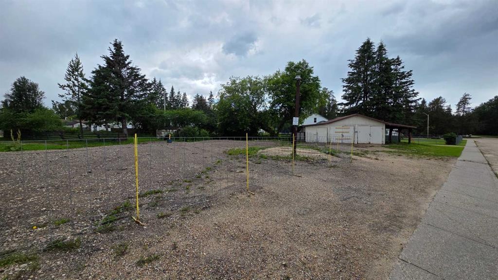 312 3Rd Street, Blue Ridge, AB