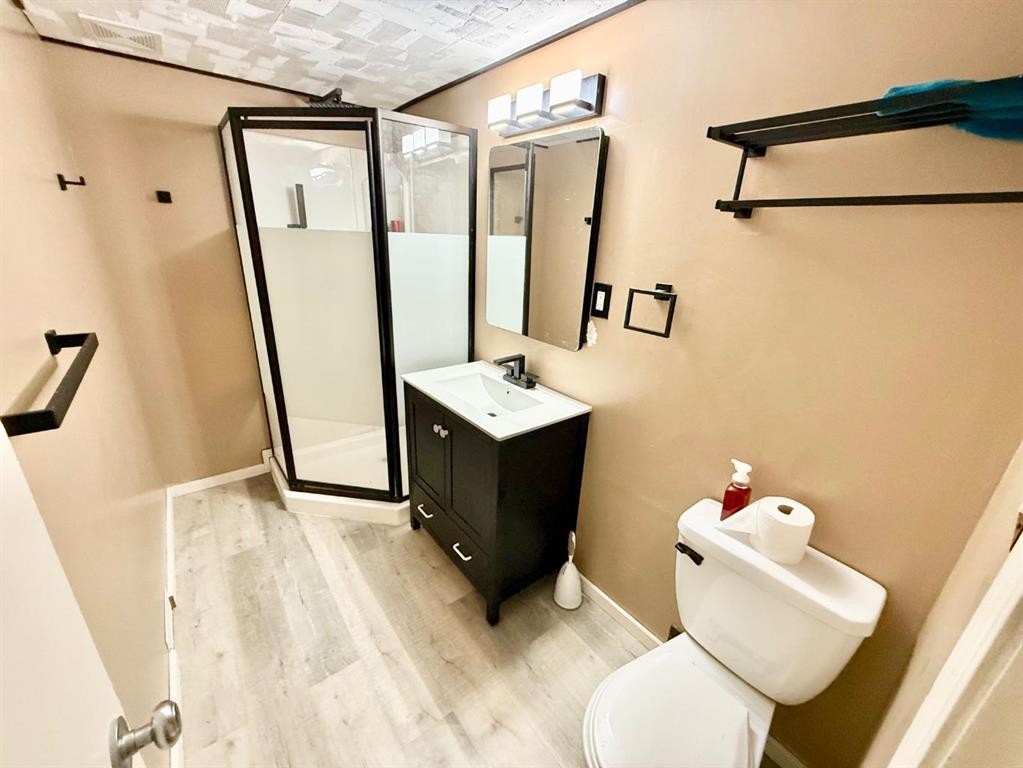 132 Sunwapta Drive, Hinton, AB - Indoor Photo Showing Bathroom
