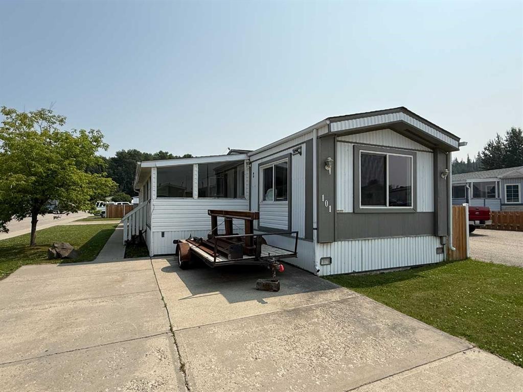 101 Litke Cove, Hinton, AB - Outdoor
