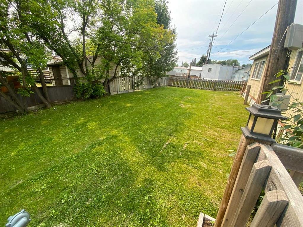 70-810 56 Street, Edson, AB