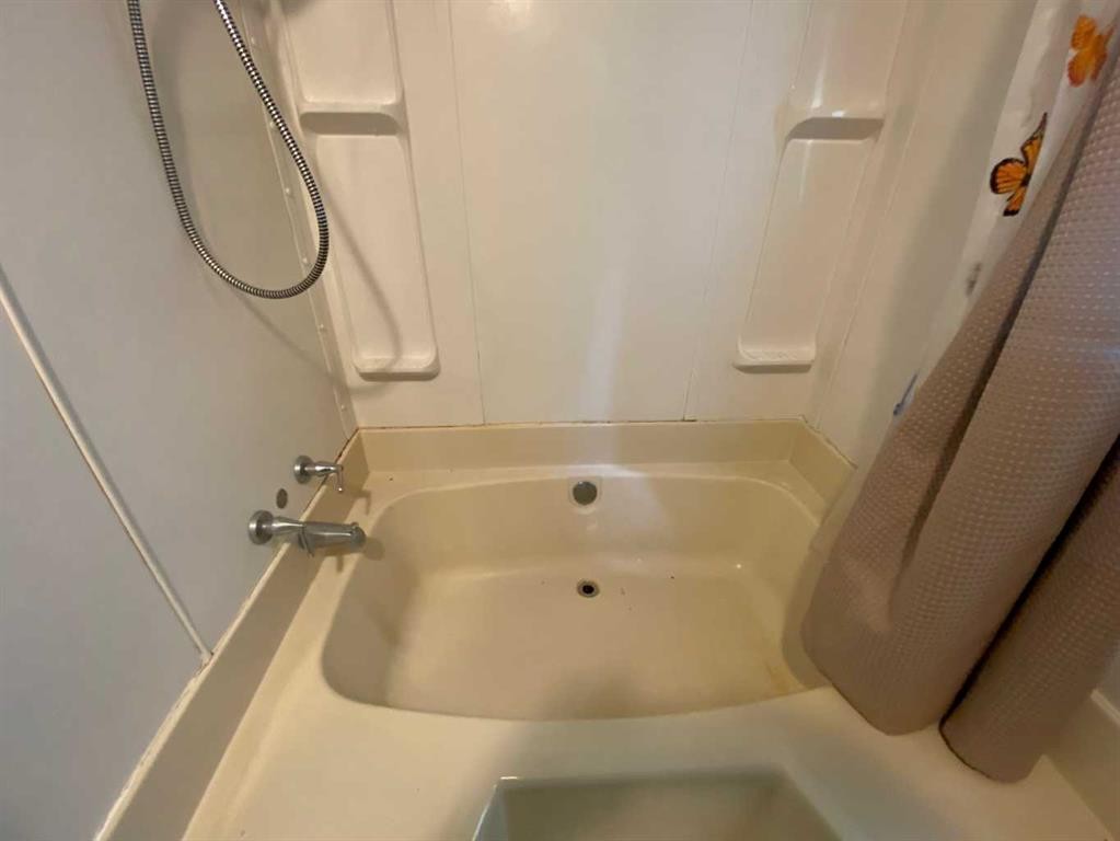 70-810 56 Street, Edson, AB