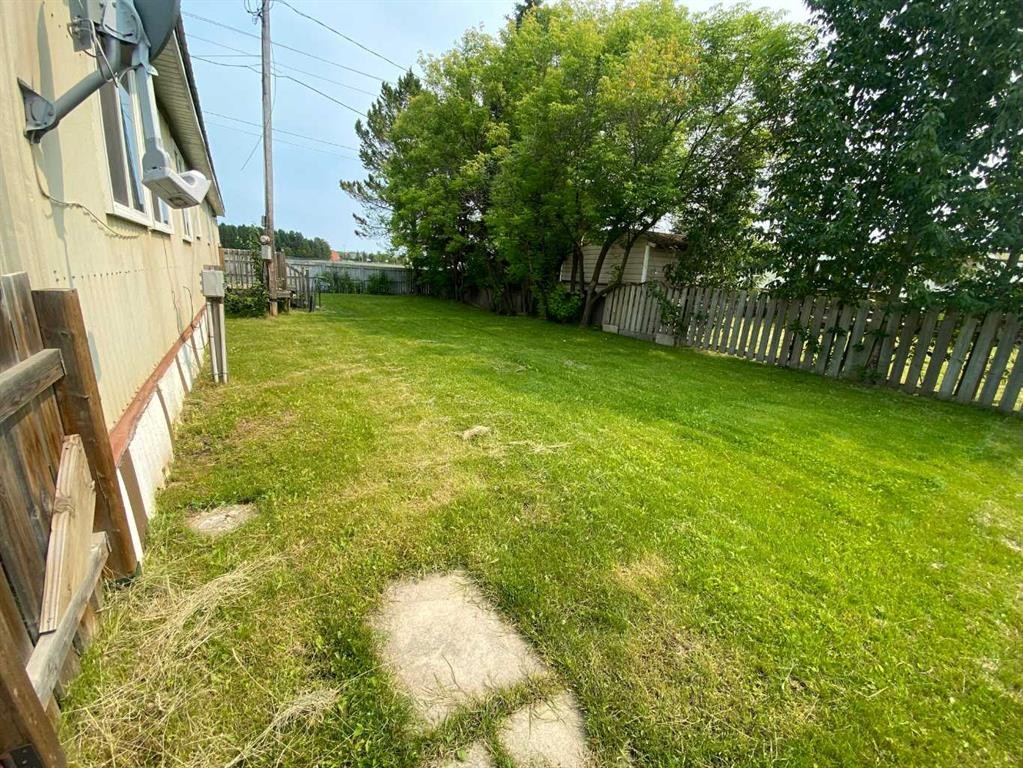 70-810 56 Street, Edson, AB