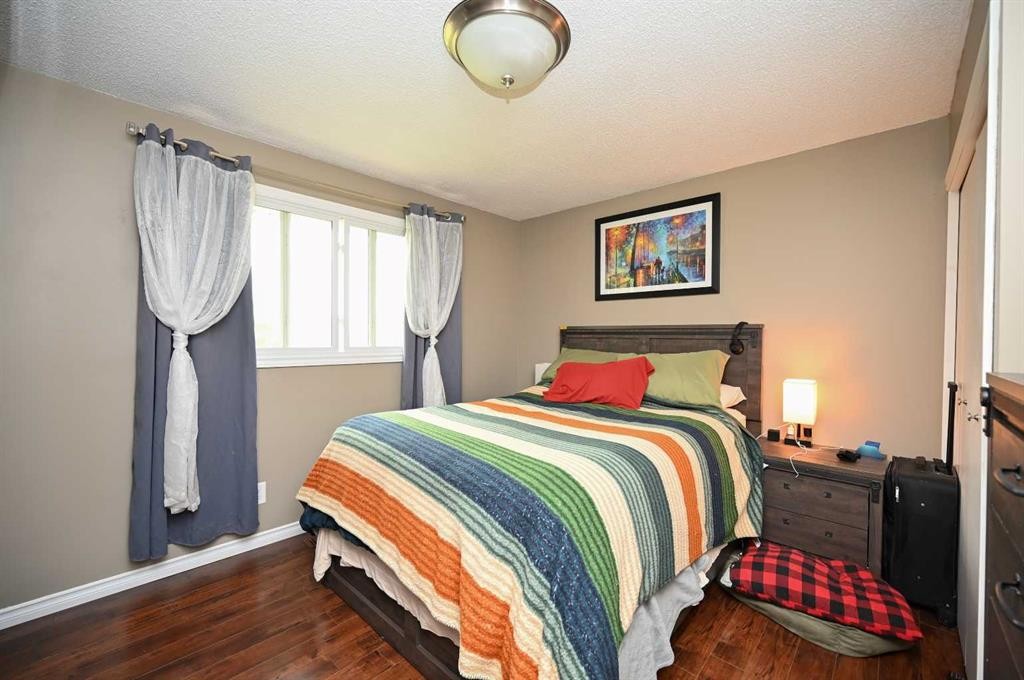 5005 44 Avenue, Athabasca, AB