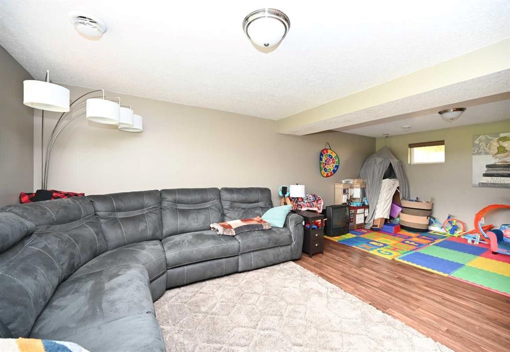 5005 44 Avenue, Athabasca, AB