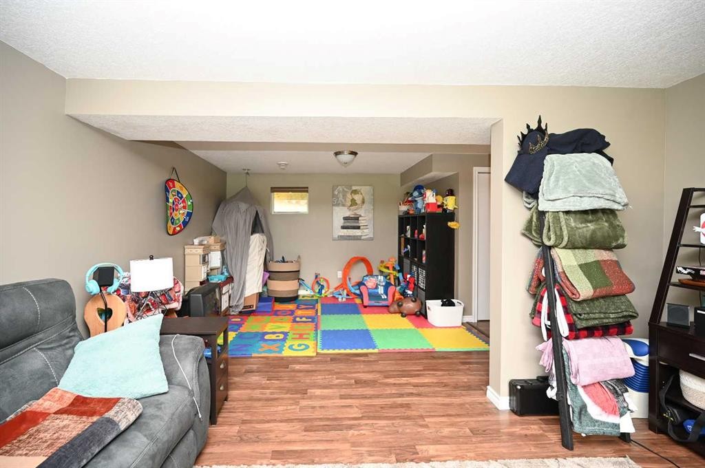 5005 44 Avenue, Athabasca, AB