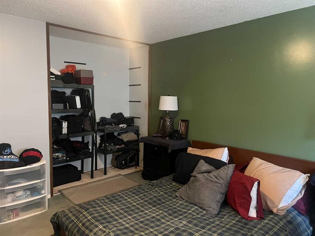 806 7 A Street, Fox Creek, AB
