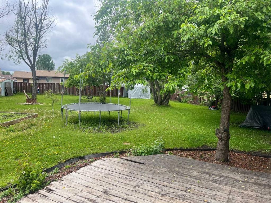 806 7 A Street, Fox Creek, AB