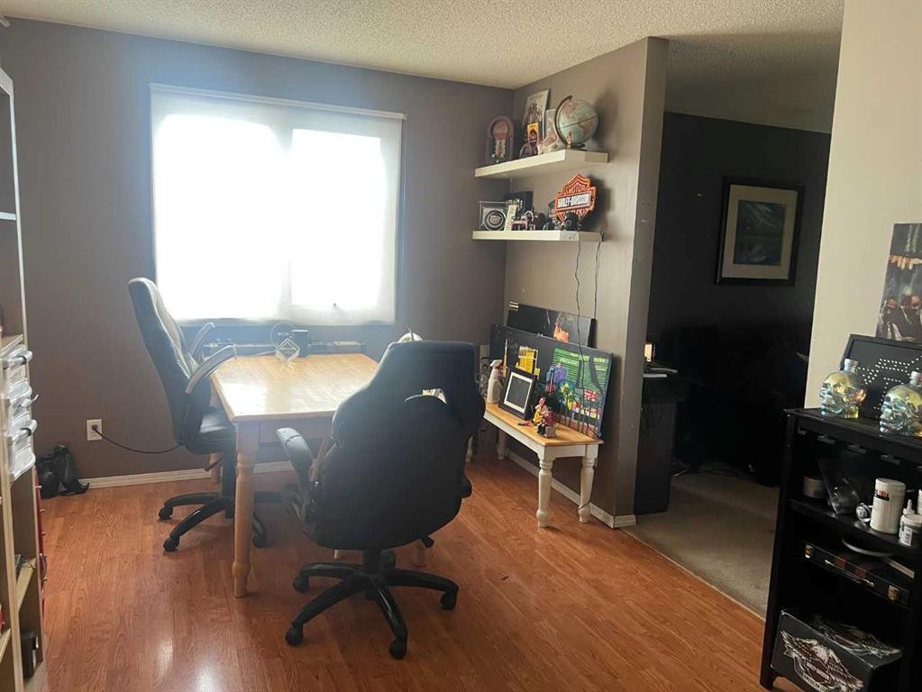 806 7 A Street, Fox Creek, AB