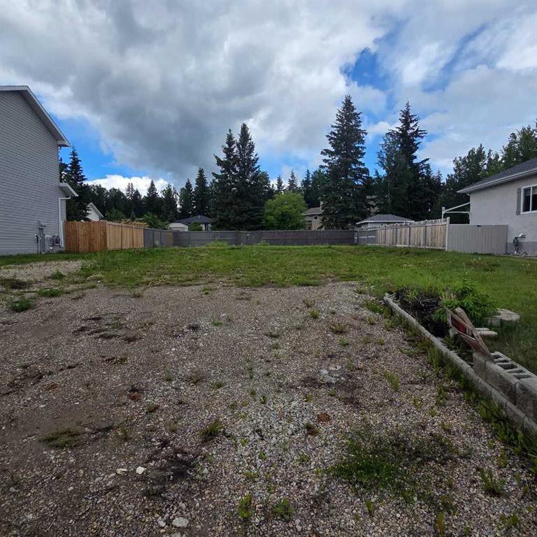 6118 11 Avenue, Edson, AB