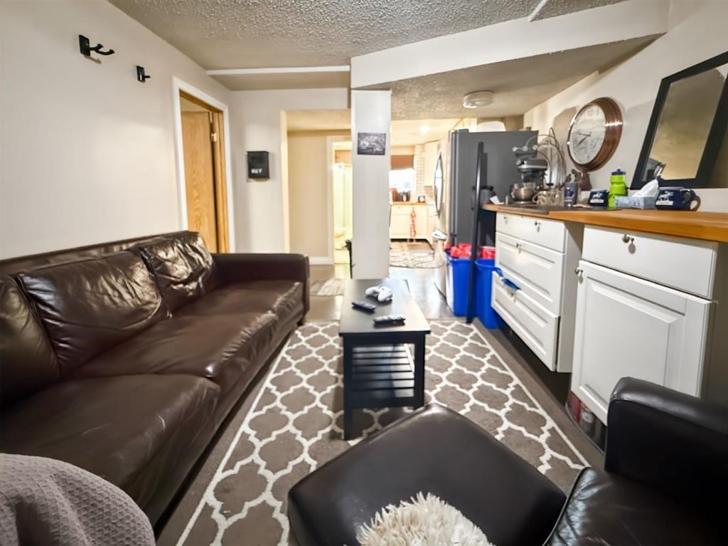 25 Wedow Drive, Whitecourt, AB - Indoor Photo Showing Living Room