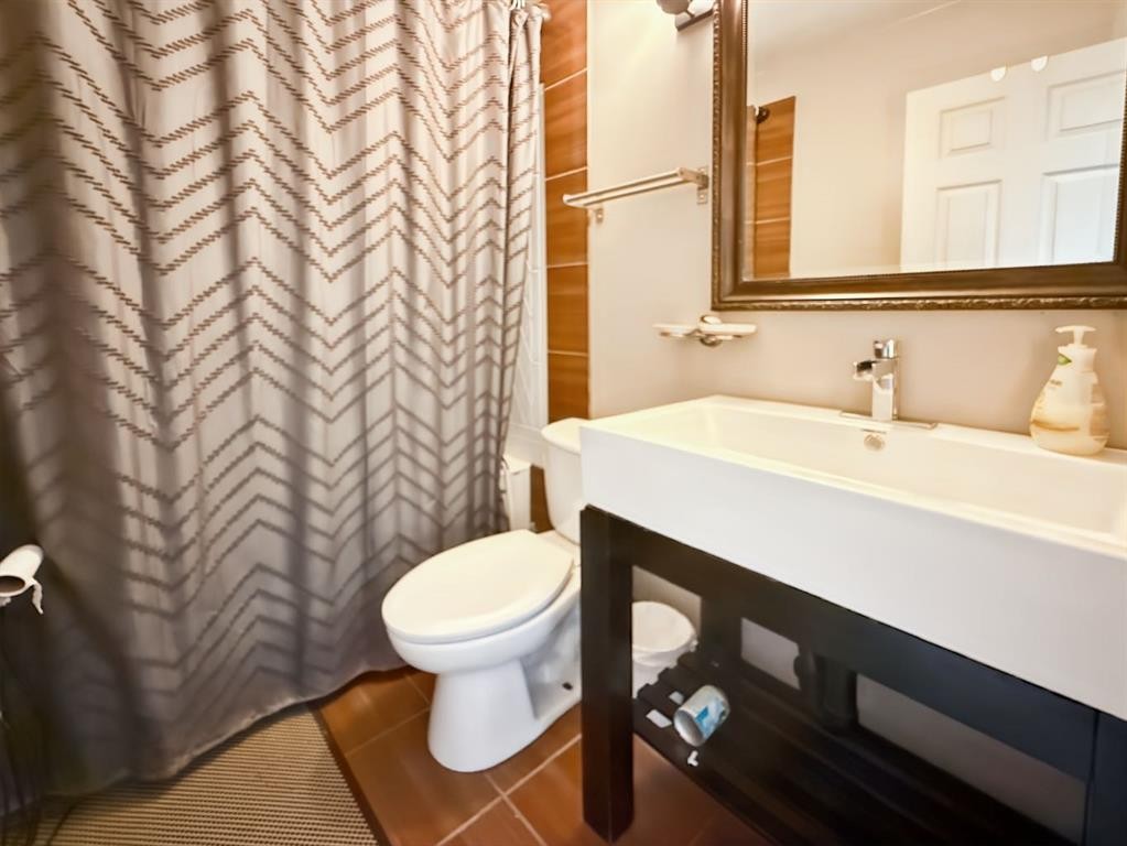25 Wedow Drive, Whitecourt, AB - Indoor Photo Showing Bathroom