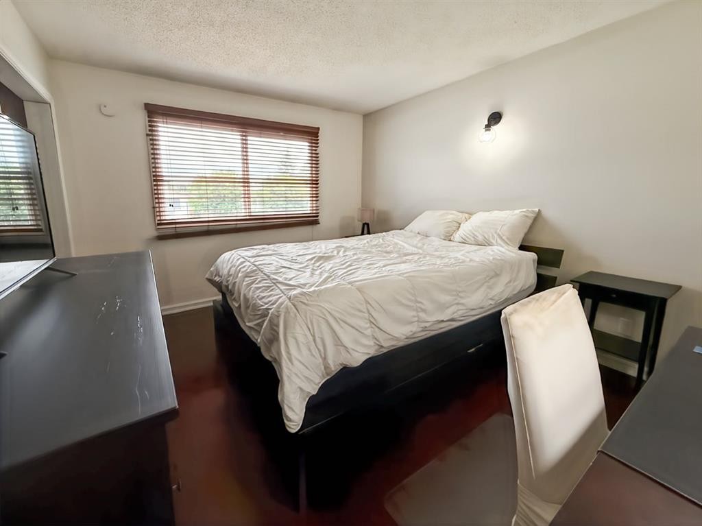 25 Wedow Drive, Whitecourt, AB - Indoor Photo Showing Bedroom