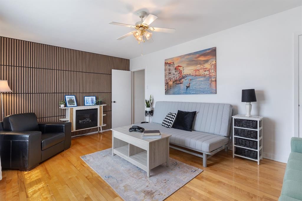 36 Poplar Crescent, Springbrook, AB - Indoor Photo Showing Other Room