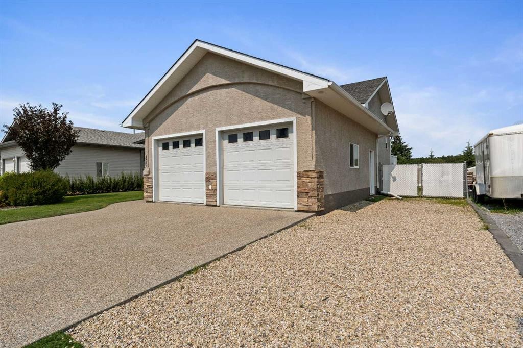 102 Poplar Drive, Whitecourt, AB - Outdoor