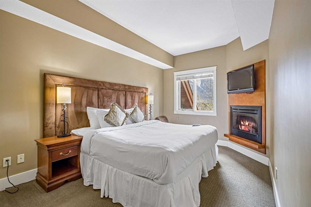 305L-191 Kananaskis, Canmore, AB - Indoor Photo Showing Bedroom