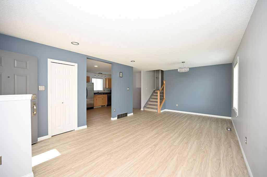 3007 47 Avenue, Athabasca, AB - Indoor Photo Showing Other Room