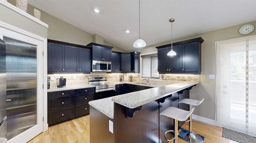31 Spruce Road, Whitecourt, AB - Indoor Photo Showing Kitchen With Upgraded Kitchen