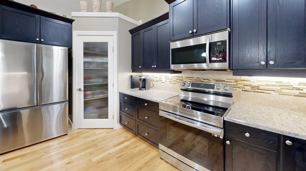 31 Spruce Road, Whitecourt, AB - Indoor Photo Showing Kitchen