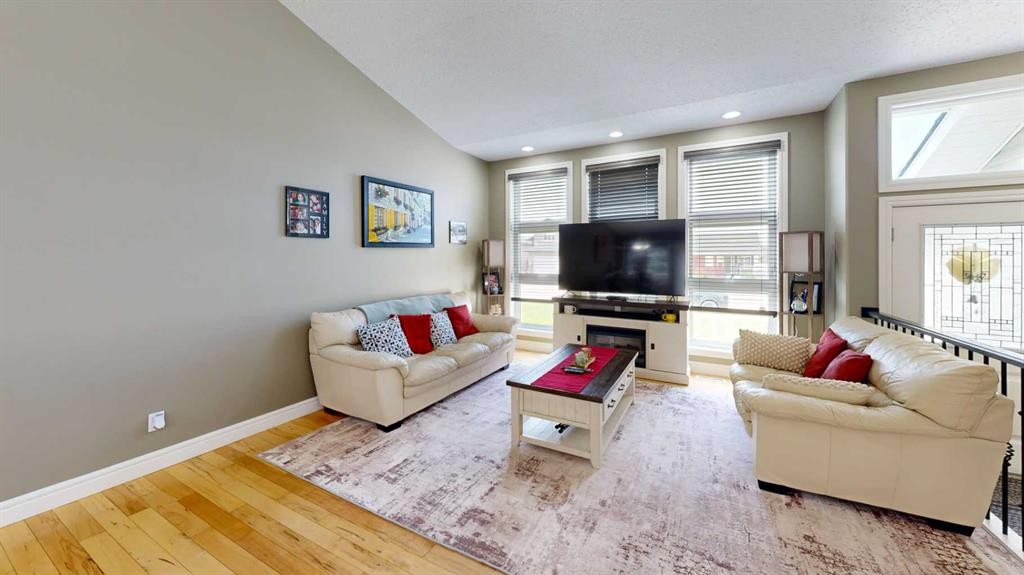 31 Spruce Road, Whitecourt, AB - Indoor Photo Showing Living Room