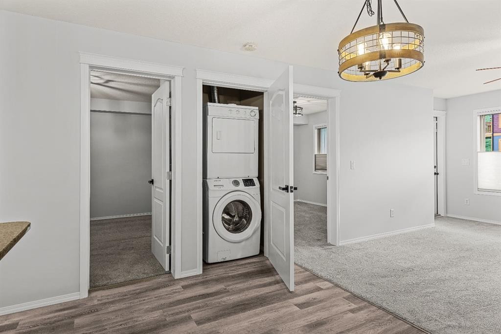 120-300 Palliser Lane, Canmore, AB - Indoor Photo Showing Laundry Room