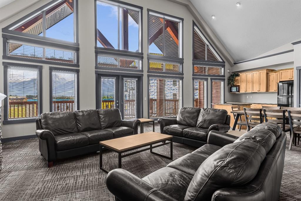 120-300 Palliser Lane, Canmore, AB - Indoor Photo Showing Living Room