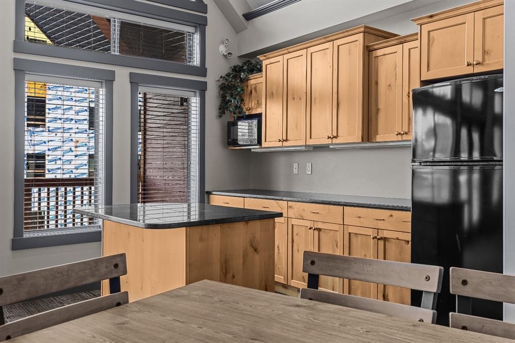 120-300 Palliser Lane, Canmore, AB - Indoor