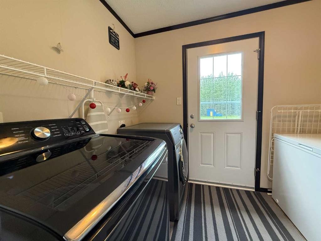 8 131074 Twp Rd 590, Rural Woodlands County, AB - Indoor Photo Showing Laundry Room