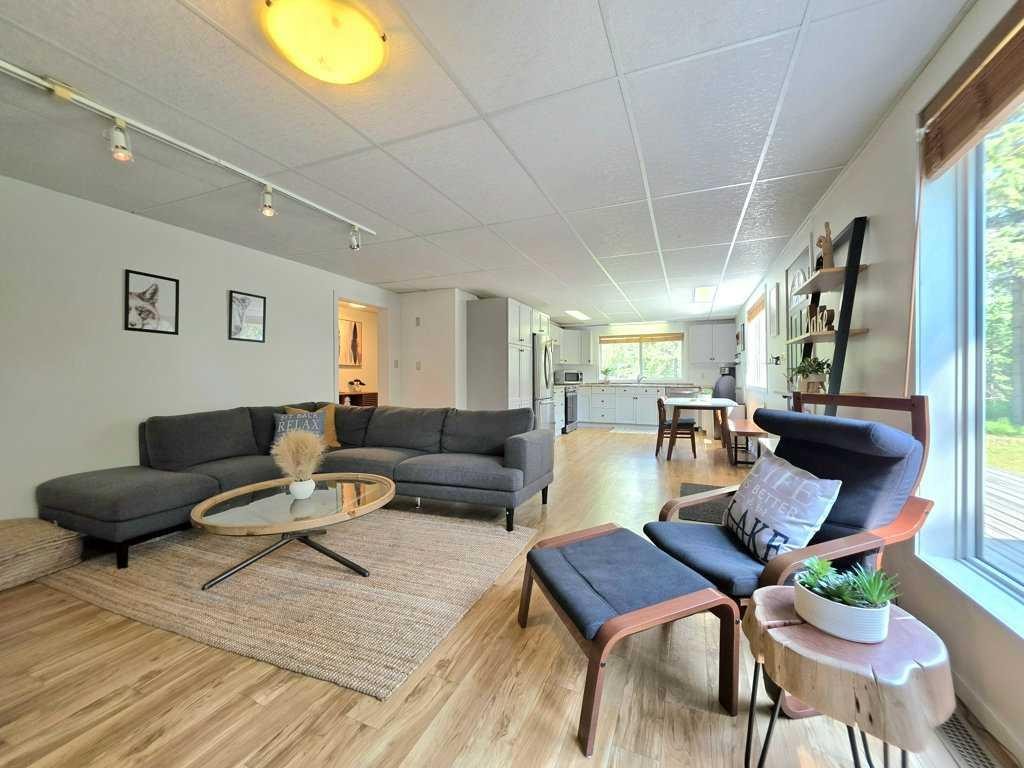 14 Marten Drive, Marten Beach, AB - Indoor Photo Showing Living Room