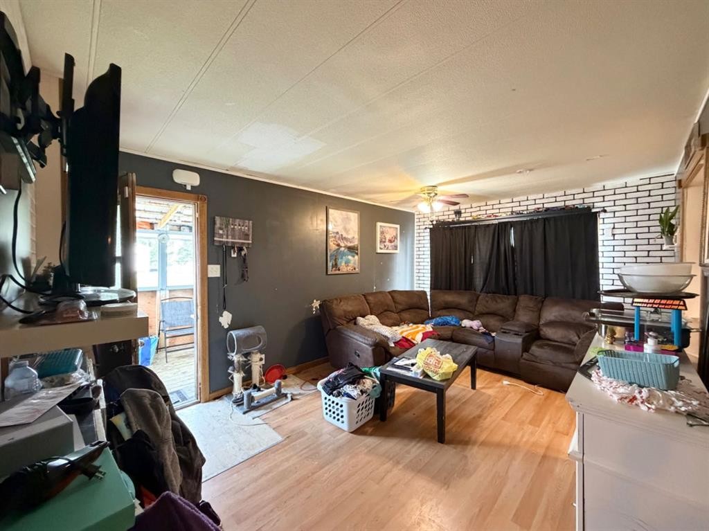424 68 Street, Edson, AB - Indoor