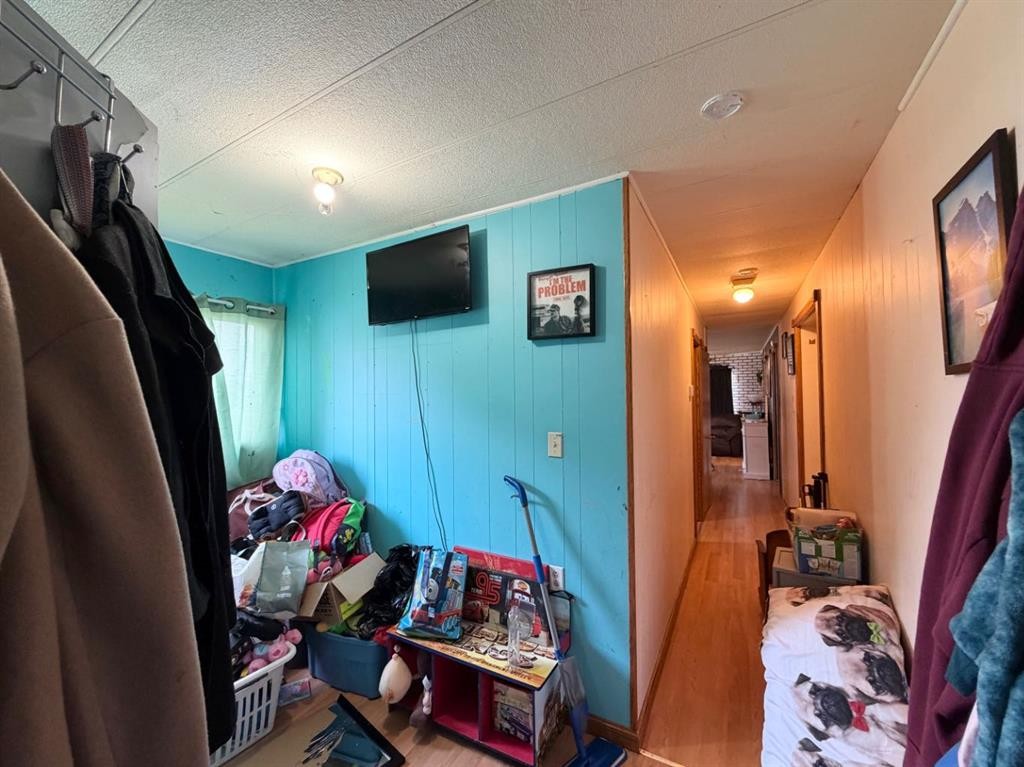 424 68 Street, Edson, AB - Indoor