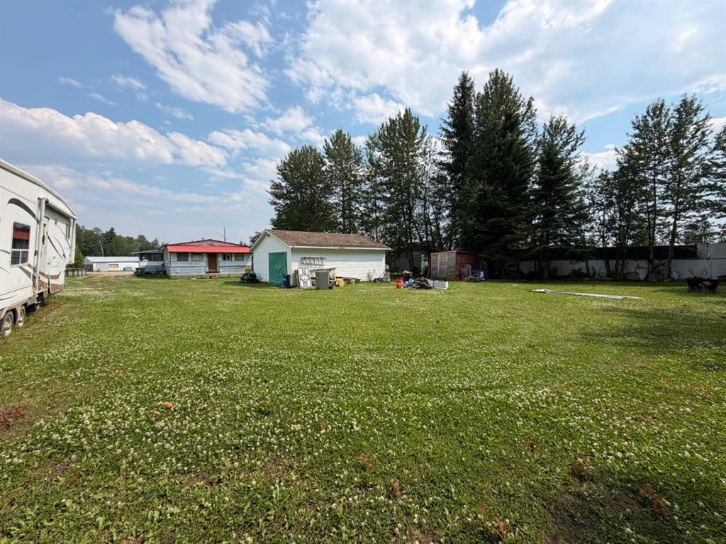 424 68 Street, Edson, AB - Outdoor