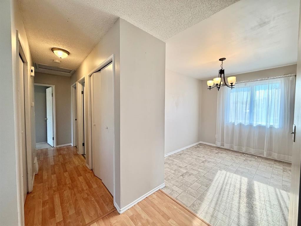130 1 Street, Blue Ridge, AB - Indoor Photo Showing Other Room