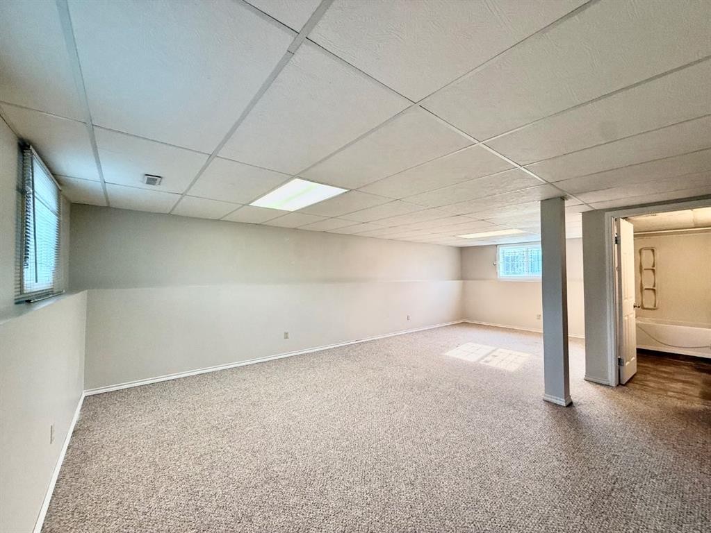 130 1 Street, Blue Ridge, AB - Indoor